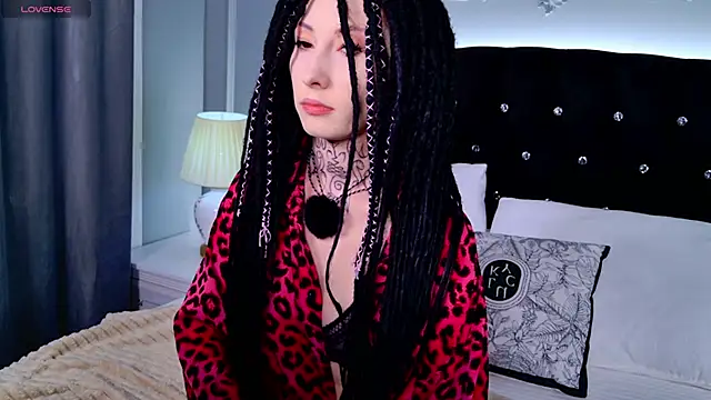 Snapshot of roxy_morrison_x chatting on 03.25.26 roxy morrison x online show from 03.25.26