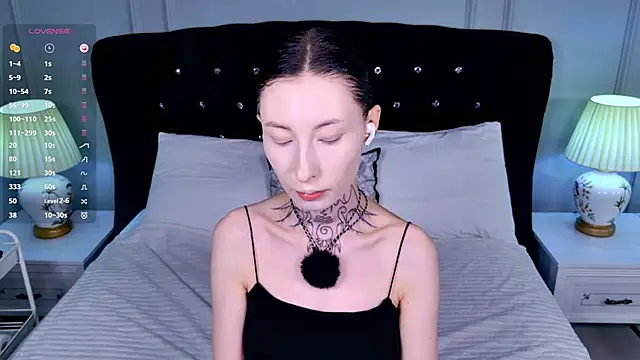 roxy morrison x online show from 05.03.26