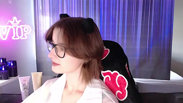 Snapshot of LunaXcherry chatting on 07.28.26 LunaXcherry online show from 07.28.26