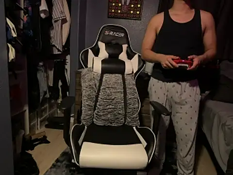 Snapshot of Playboy_Ever chatting on 02.09.26 Playboy Ever online show from 02.09.26