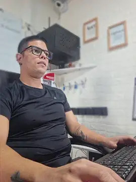 Snapshot of anndyhardy15 chatting on 03.29.26 anndyhardy15 online show from 03.29.26