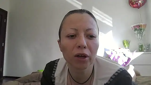 Stefanie Margo online show from 05.06.26