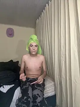 Snapshot of max_femboy chatting on 02.14.26 max femboy online show from 02.14.26