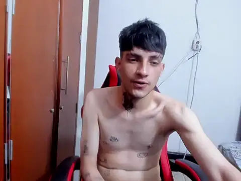 Snapshot of sweet_hotboy chatting on 02.10.26 sweet hotboy online show from 02.10.26