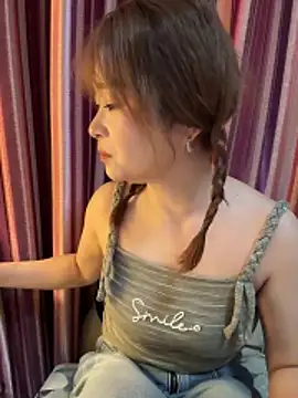 Snapshot of A-cola chatting on 03.13.26 A-cola online show from 03.13.26