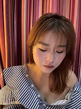 Snapshot of A-cola chatting on 03.17.26 A-cola online show from 03.17.26