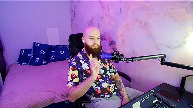 Snapshot of KratosCums chatting on 02.09.26 KratosCums online show from 02.09.26