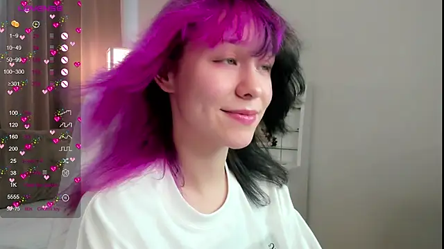 Snapshot of EmilyTrase chatting on 06.28.26 EmilyTrase online show from 06.28.26