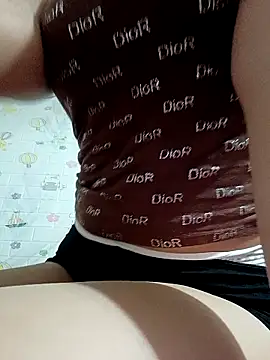 Snapshot of Ella_lee18 chatting on 02.13.26 Ella lee18 online show from 02.13.26