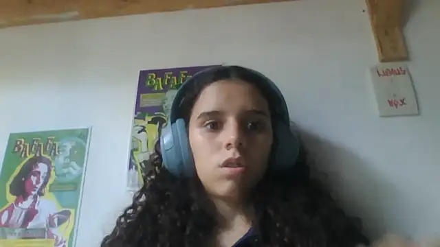 Snapshot of WinnieKloth chatting on 02.18.26 WinnieKloth online show from 02.18.26