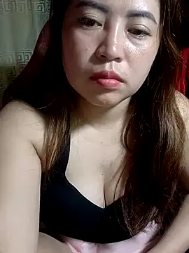 Snapshot of yun_2006 chatting on 03.27.26 yun 2006 online show from 03.27.26