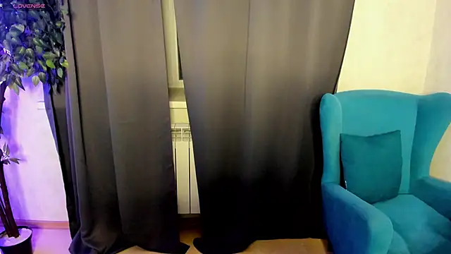 little  isabel online show from 05.03.26