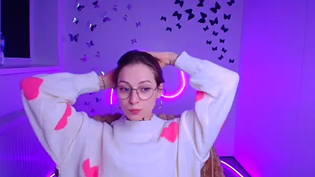 Esmi Winter online show from 02.19.26