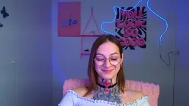 Esmi Winter online show from 02.20.26