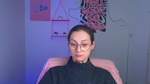 Esmi Winter online show from 04.23.26