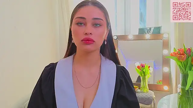 Snapshot of Sofia_Plump chatting on 03.10.26 Sofia Plump online show from 03.10.26