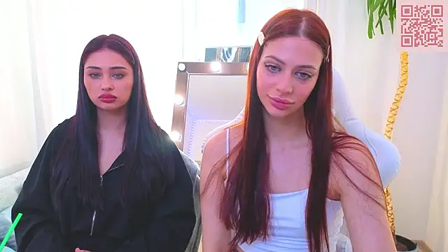 Snapshot of Sofia_Plump chatting on 03.20.26 Sofia Plump online show from 03.20.26