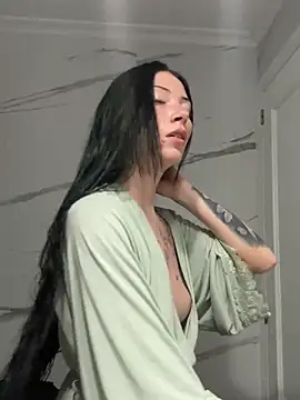 Karmenlovex online show from 04.21.26