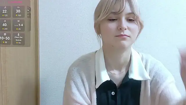 Snapshot of e_ri_ka93 chatting on 05.26.26 e ri ka93 online show from 05.26.26