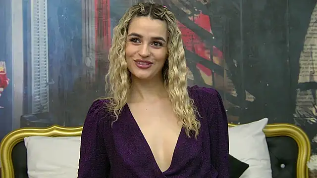 Snapshot of SelenaRuss chatting on 02.21.26 SelenaRuss online show from 02.21.26