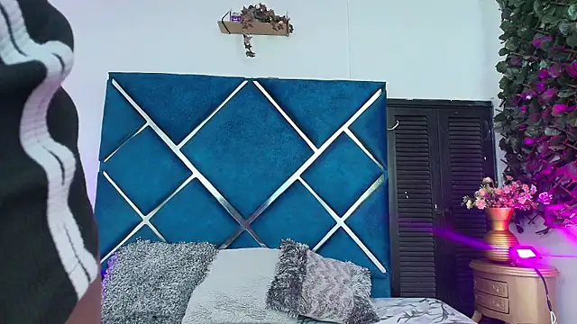 AlexaRousse4u online show from 03.31.26