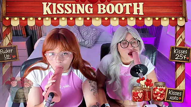 Snapshot of Annieandraven chatting on 02.14.26 Annieandraven online show from 02.14.26