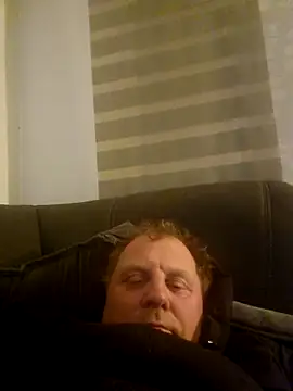 Snapshot of Demik71 chatting on 02.20.26 Demik71 online show from 02.20.26