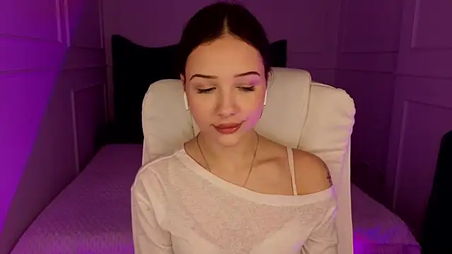 baby brunettee  online show from 03.28.26