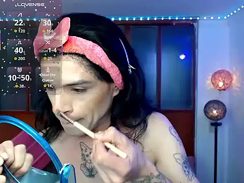 Snapshot of DanniHotBoy02 chatting on 03.12.26 DanniHotBoy02 online show from 03.12.26