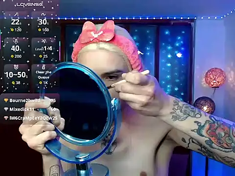 Snapshot of DanniHotBoy02 chatting on 03.13.26 DanniHotBoy02 online show from 03.13.26