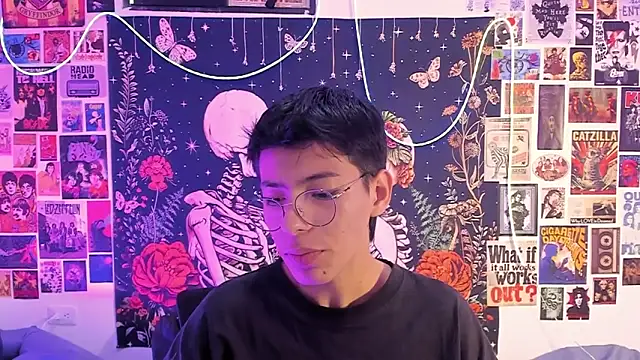 Snapshot of alextop_ chatting on 02.13.26 alextop online show from 02.13.26