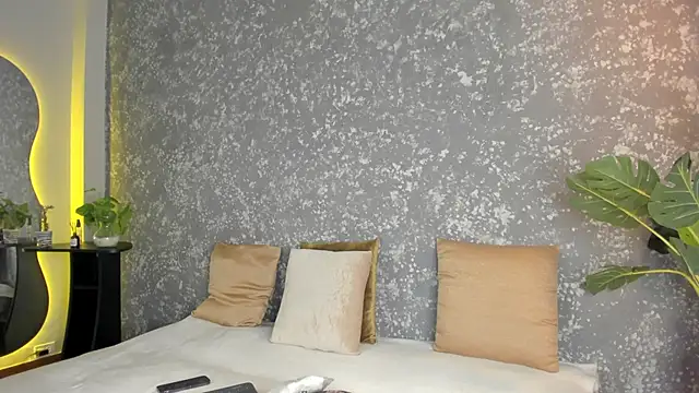 Snapshot of emma__summers chatting on 03.13.26 emma summers online show from 03.13.26