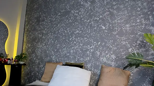 Snapshot of emma__summers chatting on 03.19.26 emma summers online show from 03.19.26