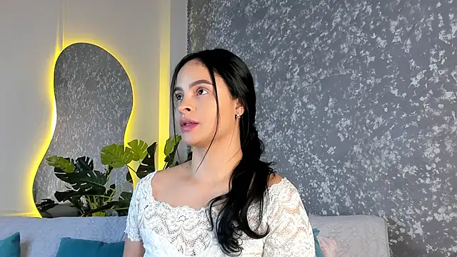 Snapshot of emma__summers chatting on 03.24.26 emma summers online show from 03.24.26