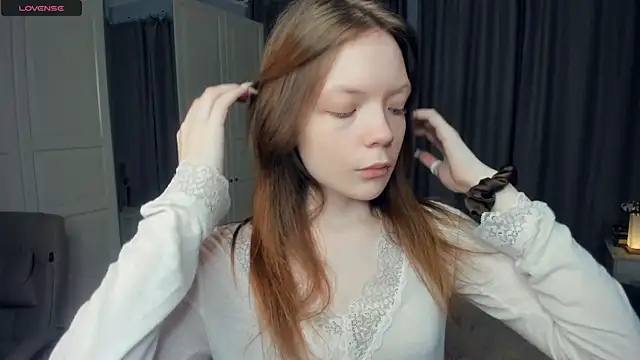 LavenderMitten online show from 05.11.26