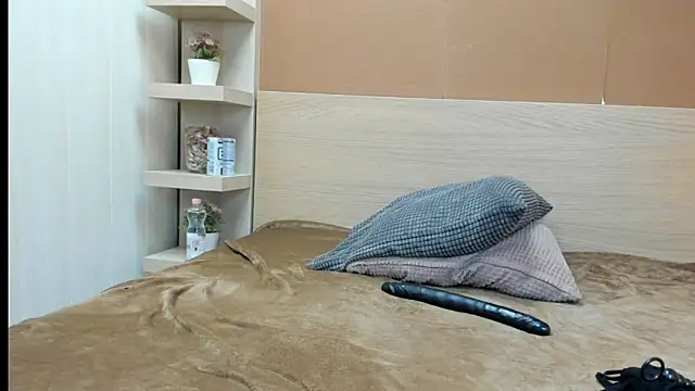 PinkyTwerkyX online show from 04.24.26