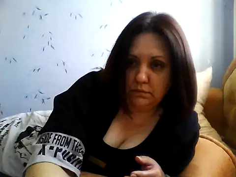 LockyCharm111 online show from 04.25.26