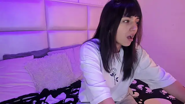 Snapshot of Xara_u chatting on 04.08.26 Xara u online show from 04.08.26