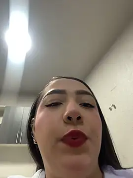 Hannah-Prada online show from 05.01.26