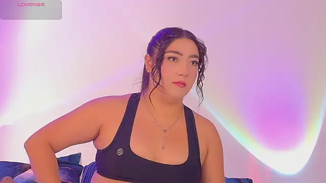 Hannah-Prada online show from 06.19.26