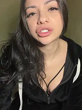 Snapshot of Layana_Ro chatting on 02.10.26 Layana Ro online show from 02.10.26