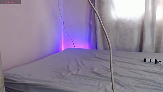 Gigi Moss1 online show from 04.15.26