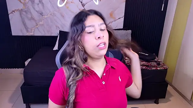 Snapshot of Sophie19__ chatting on 02.16.26 Sophie19 online show from 02.16.26