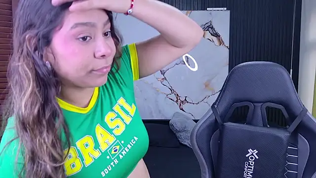 Snapshot of Sophie19__ chatting on 03.25.26 Sophie19 online show from 03.25.26