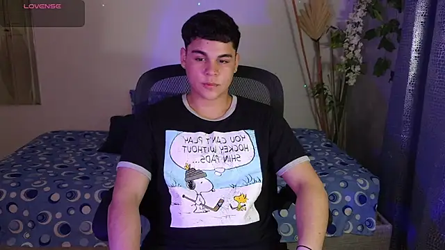 Snapshot of eithan_jonnes chatting on 03.07.26 eithan jonnes online show from 03.07.26