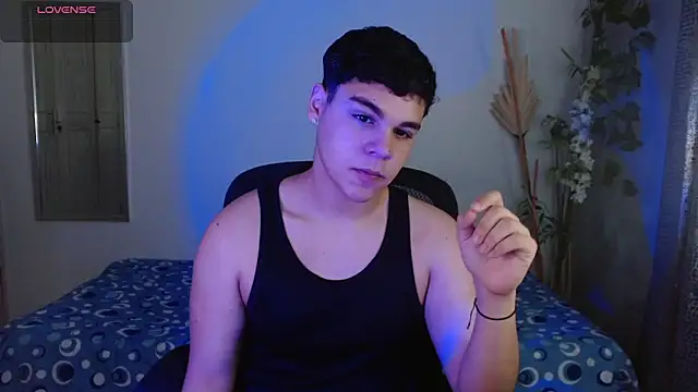 Snapshot of eithan_jonnes chatting on 03.14.26 eithan jonnes online show from 03.14.26