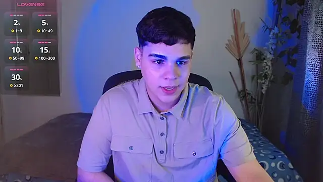 Snapshot of eithan_jonnes chatting on 03.25.26 eithan jonnes online show from 03.25.26