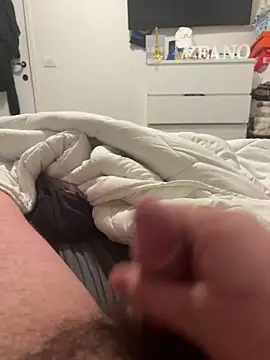 Snapshot of slekkers chatting on 02.10.26 slekkers online show from 02.10.26