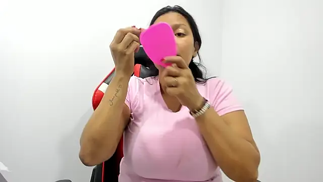 QueenNyxx online show from 05.13.26