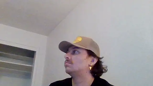 Snapshot of Tallhungandcloudy chatting on 02.22.26 Tallhungandcloudy online show from 02.22.26